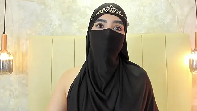 nayiraa  online show from 11.25.25