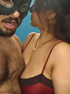 Snapshot of sexy42couple chatting on 06.05.26 sexy42couple online show from 06.05.26