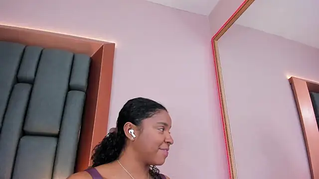 LisaMendez online show from 04.02.26