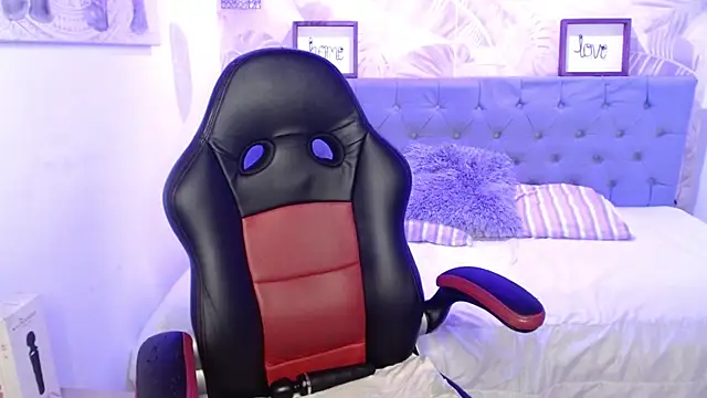 Lily tk online show from 11.20.25