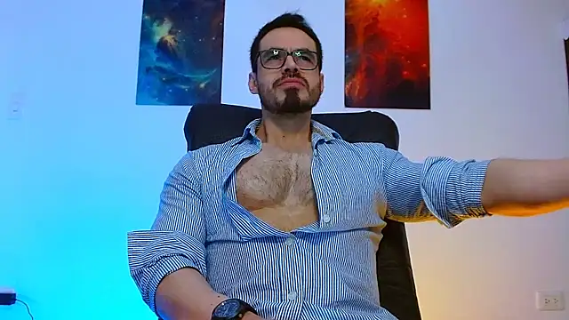 Snapshot of Axel_Lover chatting on 10.24.25 Axel Lover online show from 10.24.25