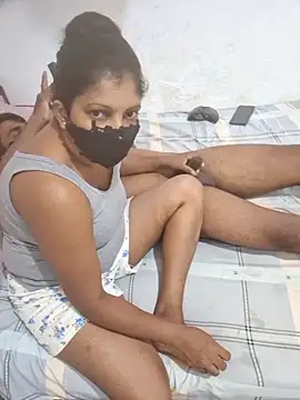 Snapshot of Amaayaa chatting on 02.15.26 Amaayaa online show from 02.15.26