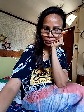 Snapshot of Mama_Eva_1 chatting on 10.18.25 Mama Eva 1 online show from 10.18.25