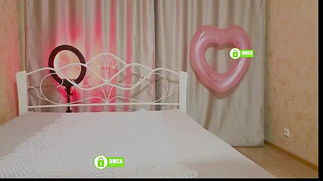 Snapshot of Berkova_L chatting on 04.22.26 Berkova L online show from 04.22.26