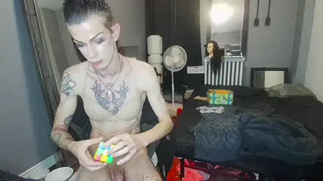 kameronversace online show from 10.04.25