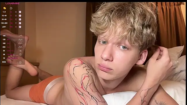 walter cute online show from 04.04.26