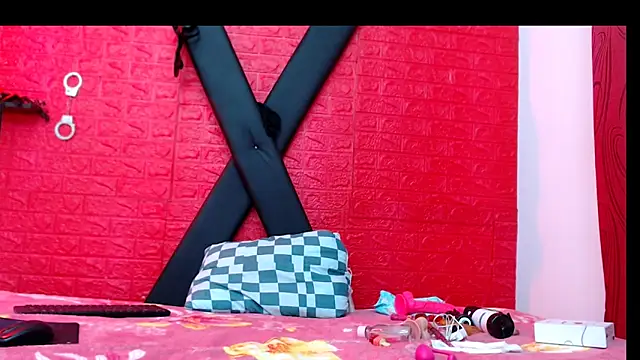 Snapshot of bdsmforever18 chatting on 10.11.25 bdsmforever18 online show from 10.11.25