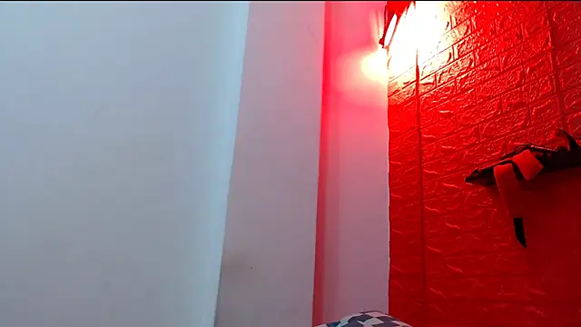 Snapshot of bdsmforever18 chatting on 11.04.25 bdsmforever18 online show from 11.04.25