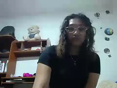 Snapshot of Keila_cute chatting on 09.26.25 Keila cute online show from 09.26.25