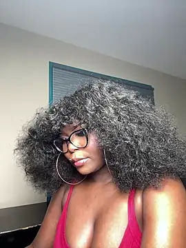 WomanNextdoor1 online show from 02.18.26