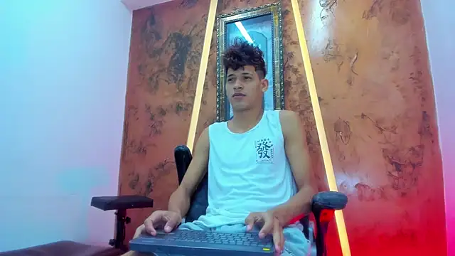 Stronger sexy online show from 09.15.25