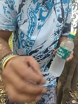 Snapshot of Aeroxx chatting on 03.21.26 Aeroxx online show from 03.21.26