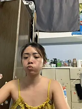 Snapshot of Minee1202 chatting on 06.08.26 Minee1202 online show from 06.08.26