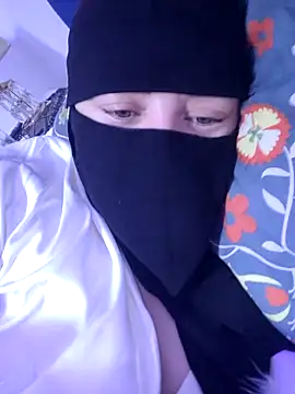 Snapshot of _Douna_-_ chatting on 09.26.25 Douna - online show from 09.26.25