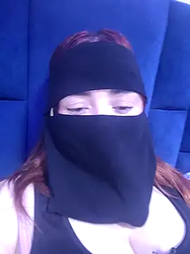 Snapshot of _Douna_-_ chatting on 10.09.25 Douna - online show from 10.09.25