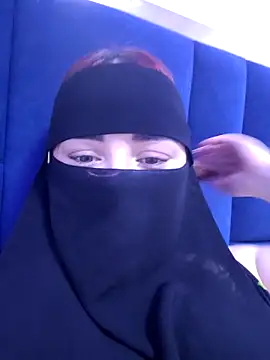 Snapshot of _Douna_-_ chatting on 11.01.25 Douna - online show from 11.01.25