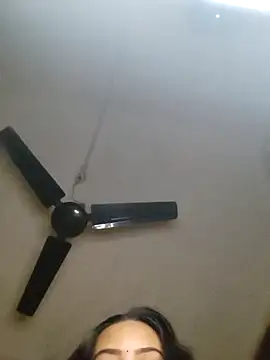 Snapshot of Dazzling_khushii chatting on 10.31.25 Dazzling khushii online show from 10.31.25