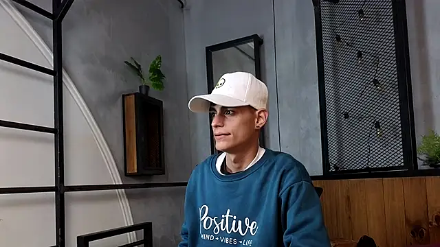 Dani mc1 online show from 12.21.25