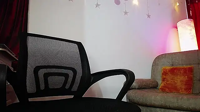 Noha Lux online show from 09.29.25