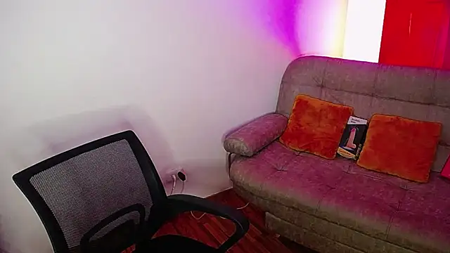 Noha Lux online show from 09.30.25