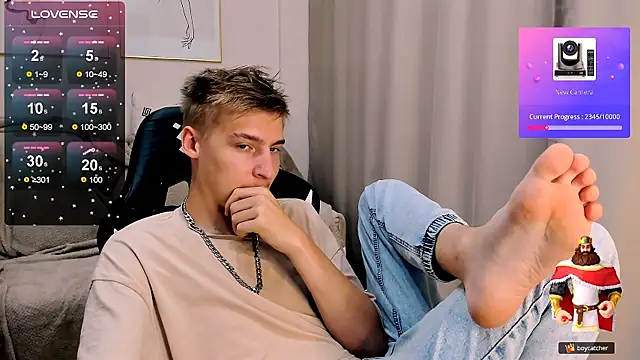 Snapshot of MrSexyCum4U chatting on 10.04.25 MrSexyCum4U online show from 10.04.25