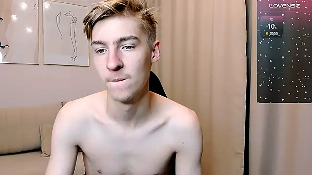 Snapshot of MrSexyCum4U chatting on 11.03.25 MrSexyCum4U online show from 11.03.25