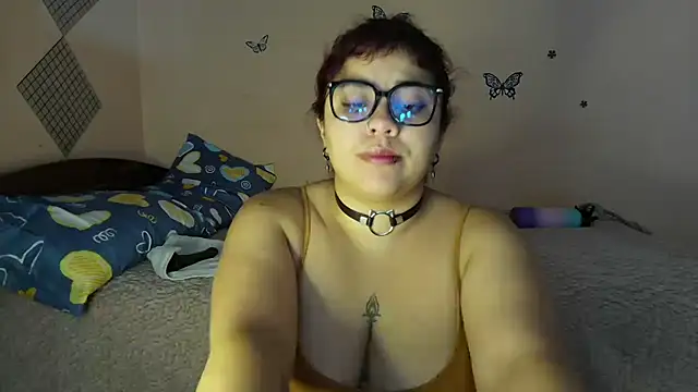 Danna-Sofia online show from 10.16.25