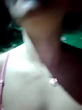 Snapshot of Lily-o chatting on 11.02.25 Lily-o online show from 11.02.25