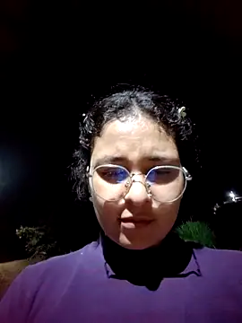 Snapshot of Lily-o chatting on 11.10.25 Lily-o online show from 11.10.25