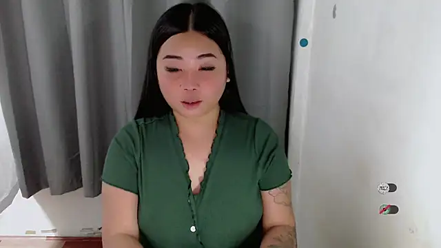 Yhana Slut online show from 09.14.25