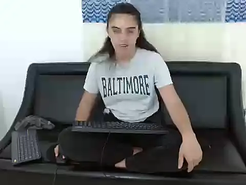 Snapshot of Arieeel_09 chatting on 09.18.25 Arieeel 09 online show from 09.18.25