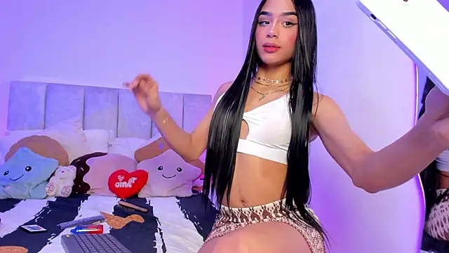 Snapshot of Baby_Steff chatting on 10.20.25 Baby Steff online show from 10.20.25