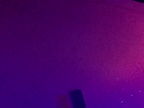 Snapshot of Triggerhappycj100 chatting on 10.12.25 Triggerhappycj100 online show from 10.12.25