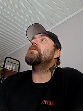 Snapshot of Bamse28 chatting on 10.16.25 Bamse28 online show from 10.16.25