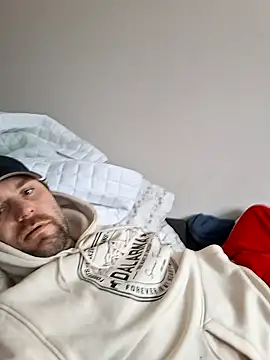 Snapshot of Bamse28 chatting on 02.25.26 Bamse28 online show from 02.25.26