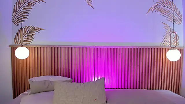 Valleriie  online show from 04.17.26