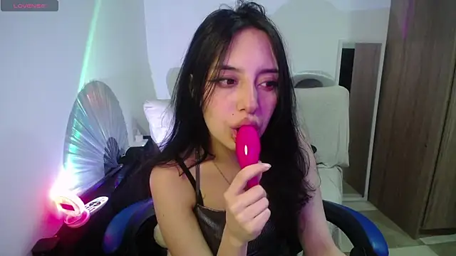 Snapshot of immisssilver chatting on 11.08.25 immisssilver online show from 11.08.25