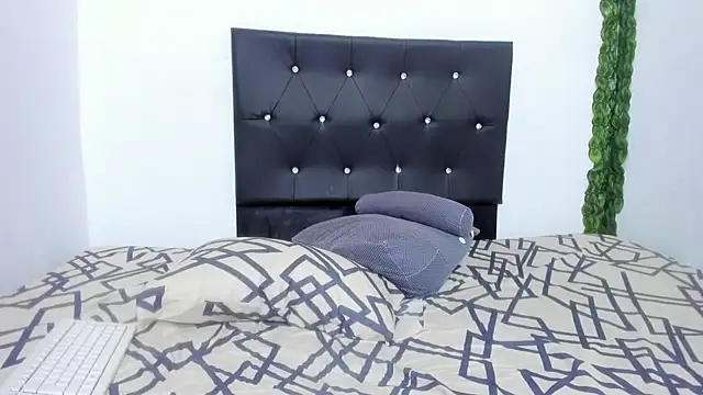 michellnasty online show from 10.02.25