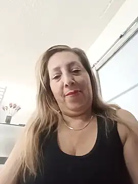 Snapshot of Estefania_Arce chatting on 08.08.26 Estefania Arce online show from 08.08.26