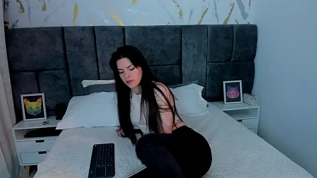 Astrid Velle online show from 01.12.26