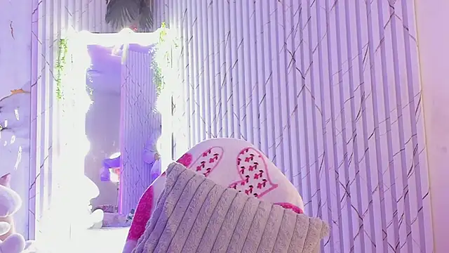 Naomy tay1 online show from 04.19.26