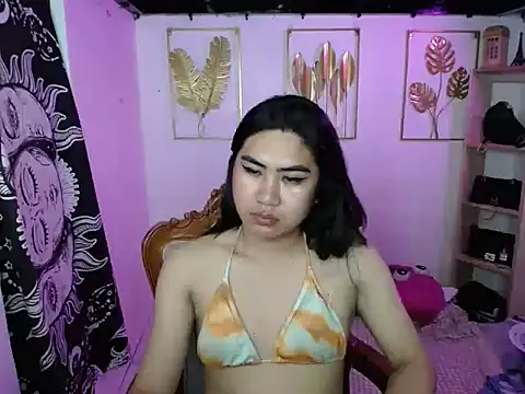 Snapshot of MADONA_HILTON chatting on 06.18.26 MADONA HILTON online show from 06.18.26