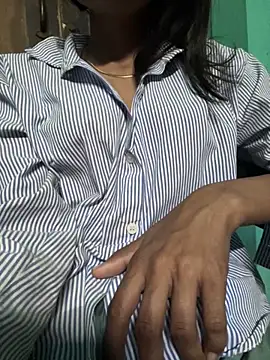 Snapshot of modelnishu chatting on 10.25.25 modelnishu online show from 10.25.25