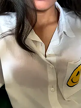 Snapshot of modelnishu chatting on 11.03.25 modelnishu online show from 11.03.25