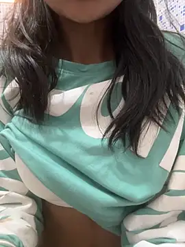 Snapshot of modelnishu chatting on 11.08.25 modelnishu online show from 11.08.25