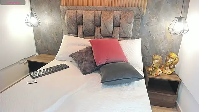 luna killari online show from 10.14.25