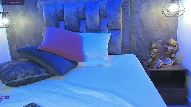 luna killari online show from 10.15.25