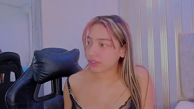 nami sweet  online show from 09.27.25