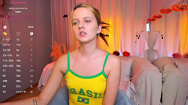 LilLisa online show from 11.02.25