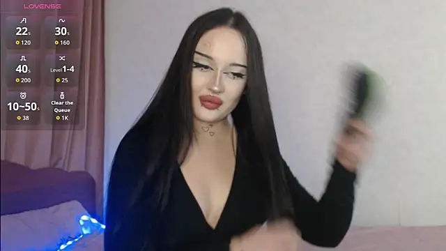 kari meow online show from 10.13.25